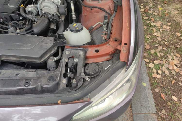 Used BMW 1 Series 2013 Revised 116i Urban Edition Engine Bay Left