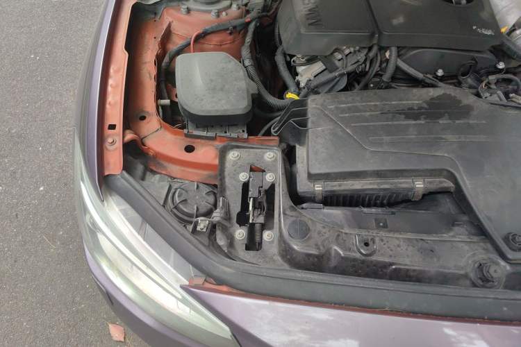 Used BMW 1 Series 2013 Revised 116i Urban Edition Engine Bay Right