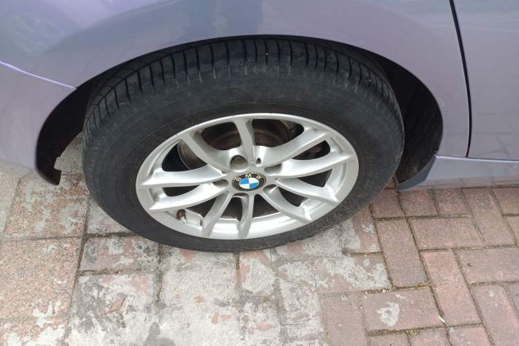 Used BMW 1 Series 2013 Facelifted 118i Leading Edition Exterior 8