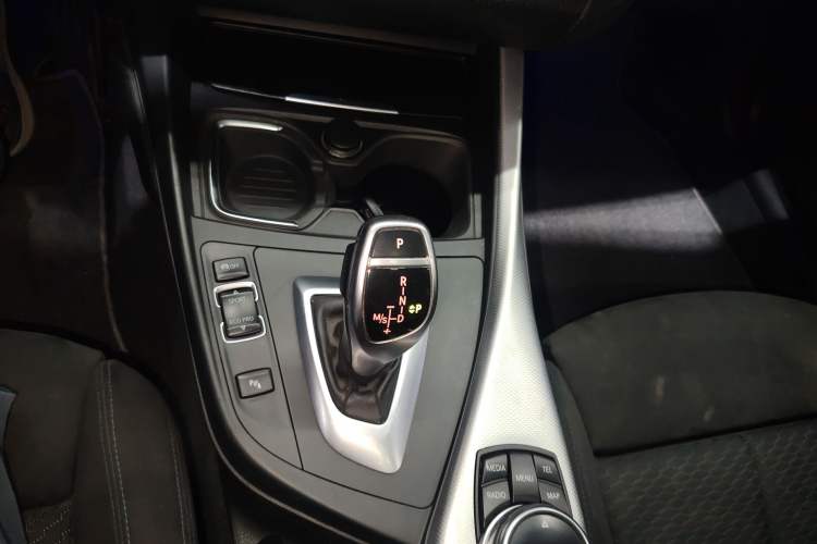 Used BMW 1 Series 2013 Facelift M135i 5-Door Version Gear Lever