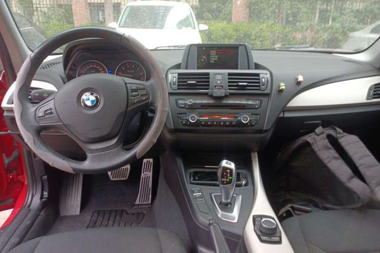 Used BMW 1 Series 2013 Facelifted 118i Leading Edition Interior 2