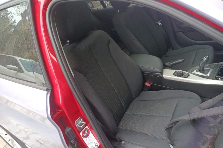 Used BMW 1 Series 2013 Facelifted 118i Leading Edition Right Front Seat