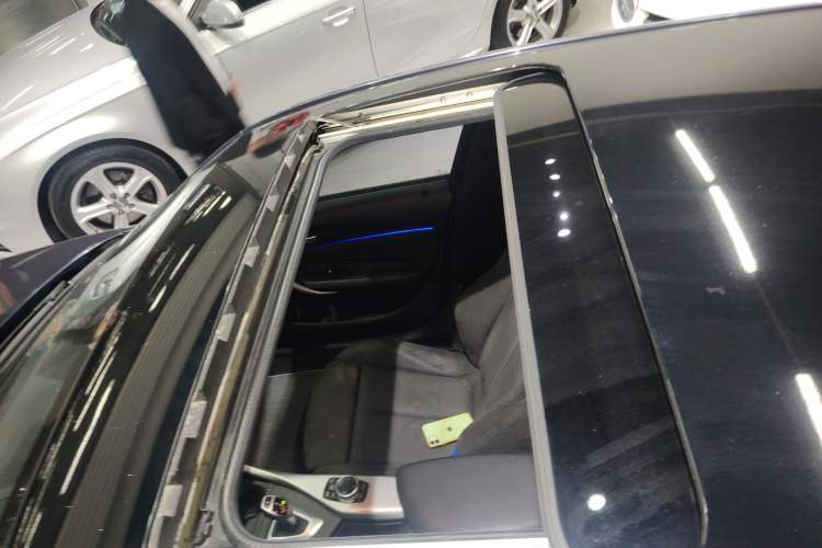 Used BMW 1 Series 2013 Facelift M135i 5-Door Version Roof
