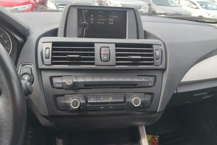 Used BMW 1 Series 2013 Revised 116i Leading Edition Audio And AC Panel