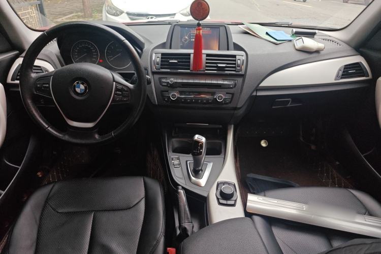 Used BMW 1 Series 2013 Facelifted 118i Leading Edition Center Console