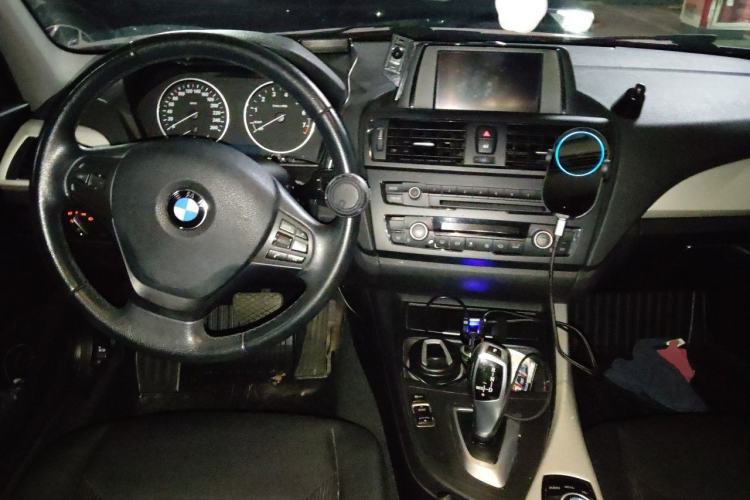 Used BMW 1 Series 2013 Facelifted 118i Leading Edition Center Console