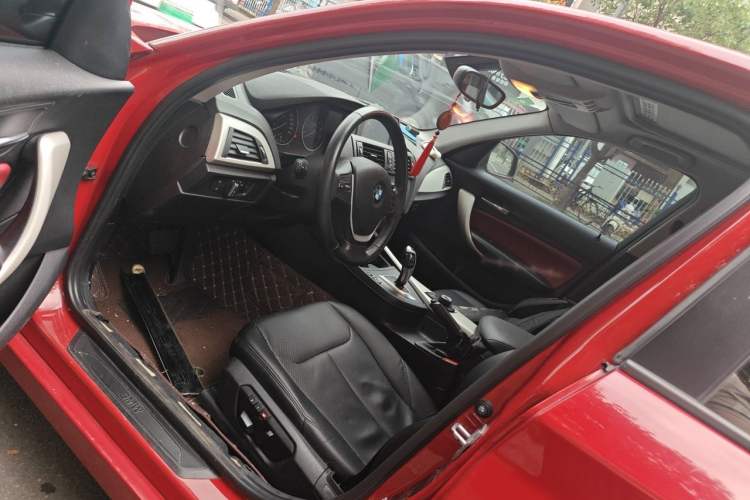 Used BMW 1 Series 2013 Facelifted 118i Leading Edition Driver Seat