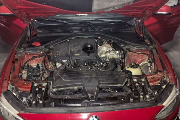 Used BMW 1 Series 2013 Revised 116i Leading Edition Engine Bay