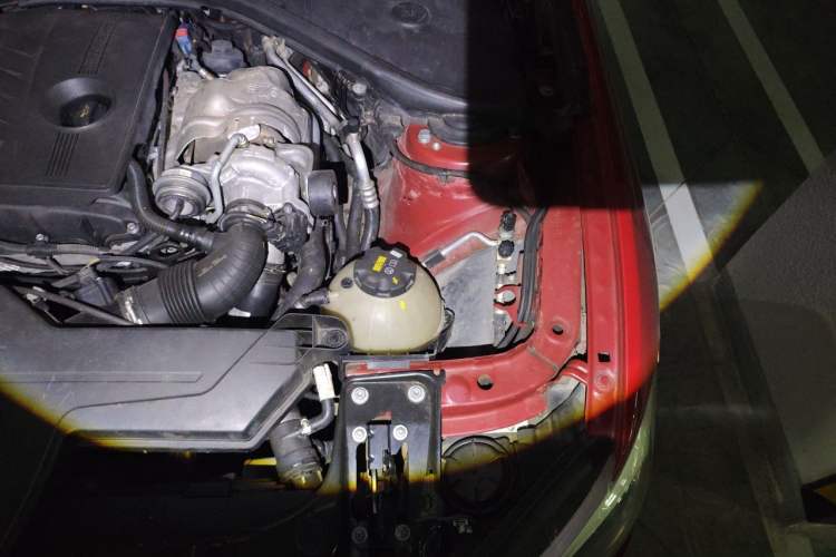 Used BMW 1 Series 2013 Revised 116i Leading Edition Engine Bay Left