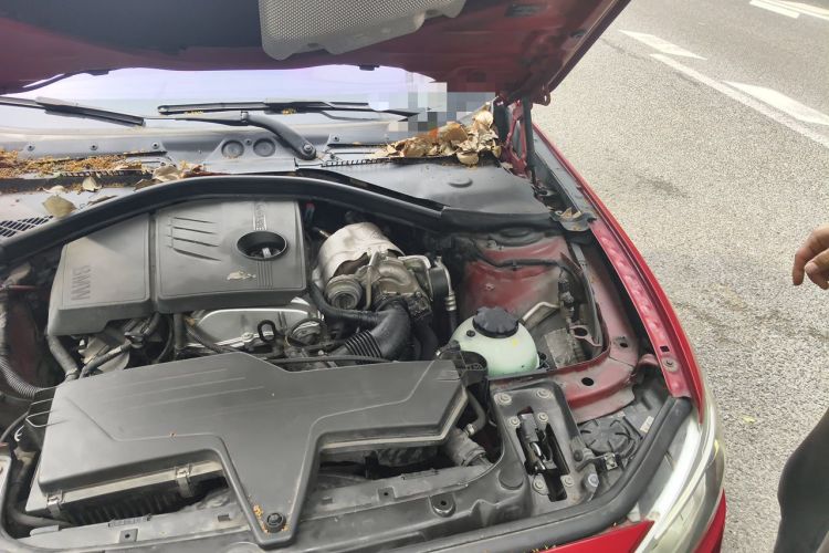 Used BMW 1 Series 2013 Revised 118i Sport Edition Engine Bay Left