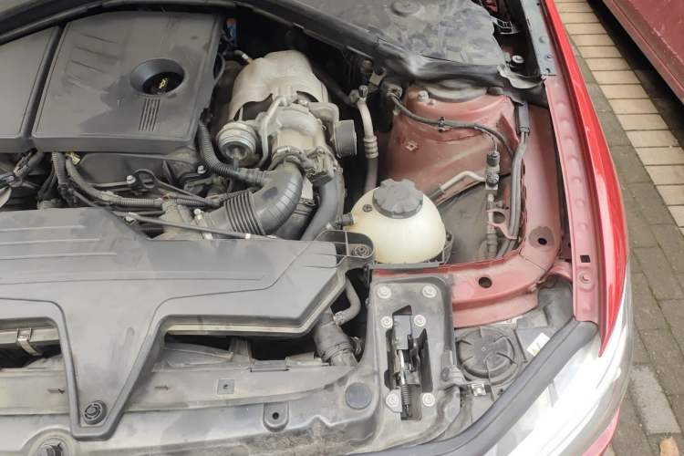 Used BMW 1 Series 2013 Revised 116i Urban Edition Engine Bay Left