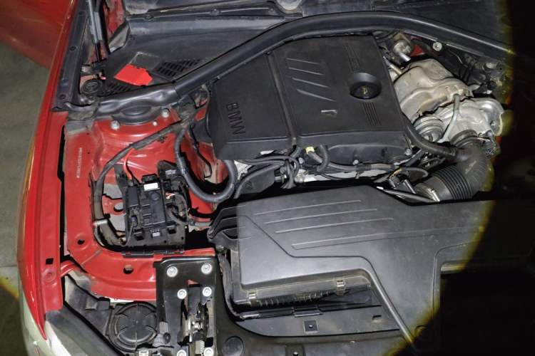 Used BMW 1 Series 2013 Revised 116i Leading Edition Engine Bay Right