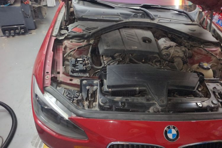 Used BMW 1 Series 2013 Revised 116i Leading Edition Engine Bay Right