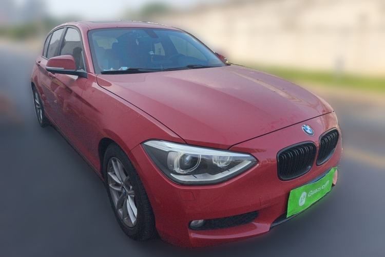 Used BMW 1 Series 2013 Facelifted 118i Leading Edition Front Right 45 Deg