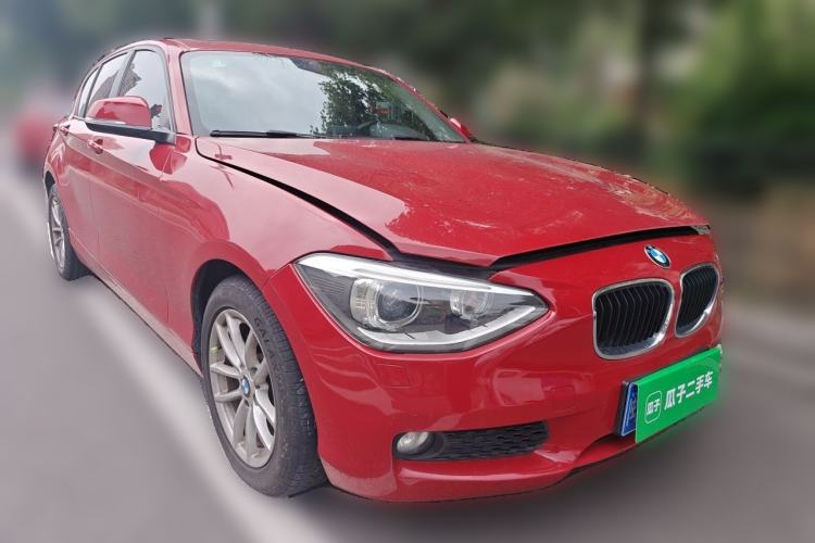 Used BMW 1 Series 2013 Facelifted 118i Leading Edition Front Right 45 Deg