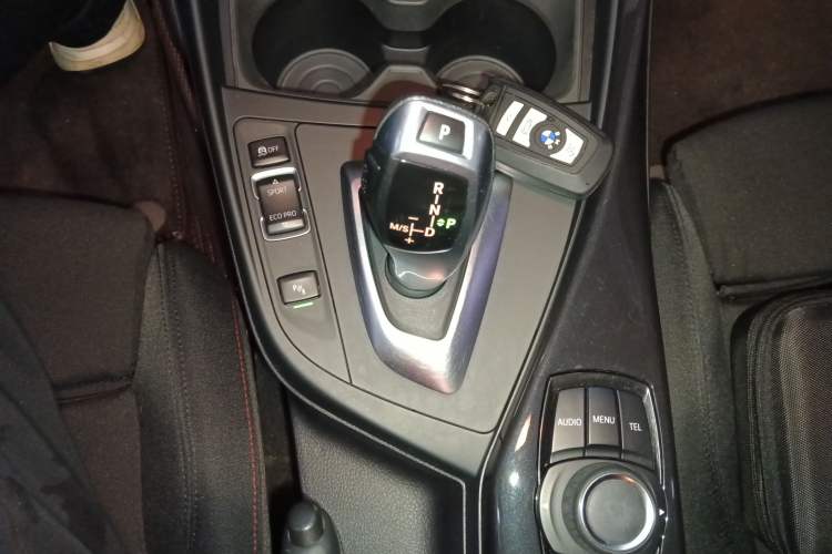 Used BMW 1 Series 2013 Revised 118i Sport Edition Gear Lever