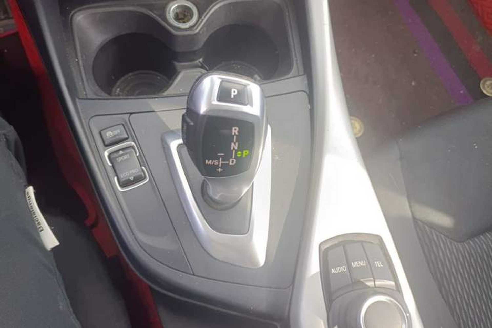 Used BMW 1 Series 2013 Facelifted 118i Leading Edition Gear Lever
