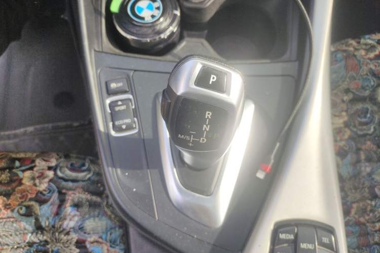 Used BMW 1 Series 2013 Facelifted 118i Leading Edition Gear Lever