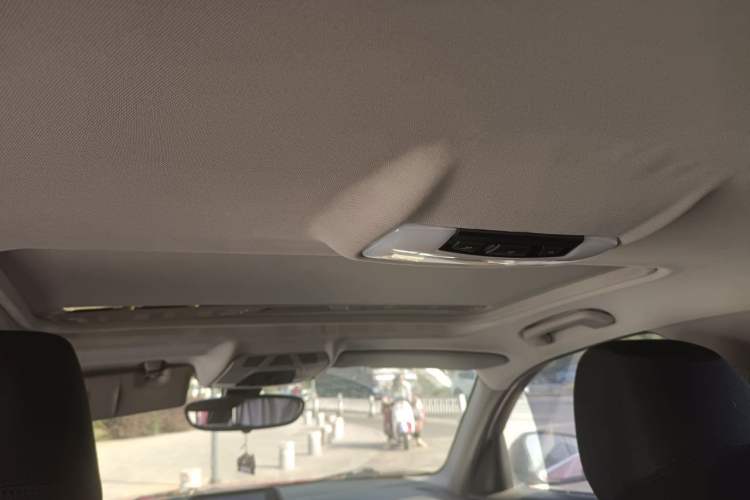 Used BMW 1 Series 2013 Facelifted 118i Leading Edition Headliner