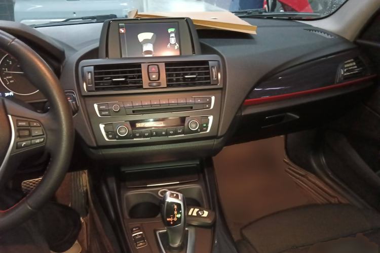 Used BMW 1 Series 2013 Revised 118i Sport Edition Interior 2