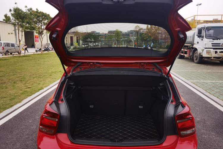 Used BMW 1 Series 2013 Revised 116i Leading Edition Interior 4