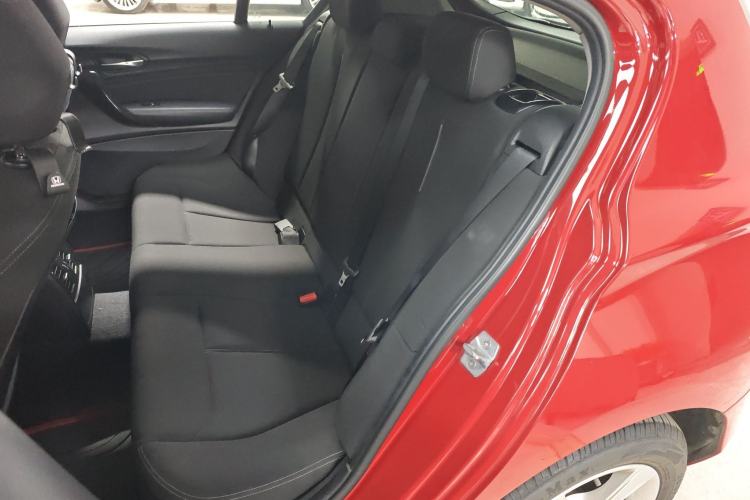 Used BMW 1 Series 2013 Revised 118i Sport Edition Interior 4