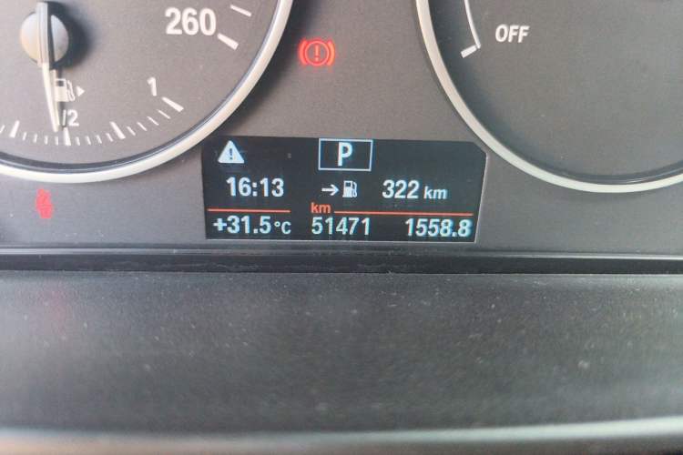 Used BMW 1 Series 2013 Facelifted 118i Leading Edition Odometer Close Up