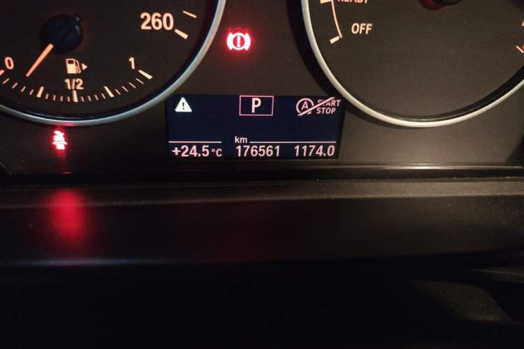 Used BMW 1 Series 2013 Revised 116i Leading Edition Odometer Close Up