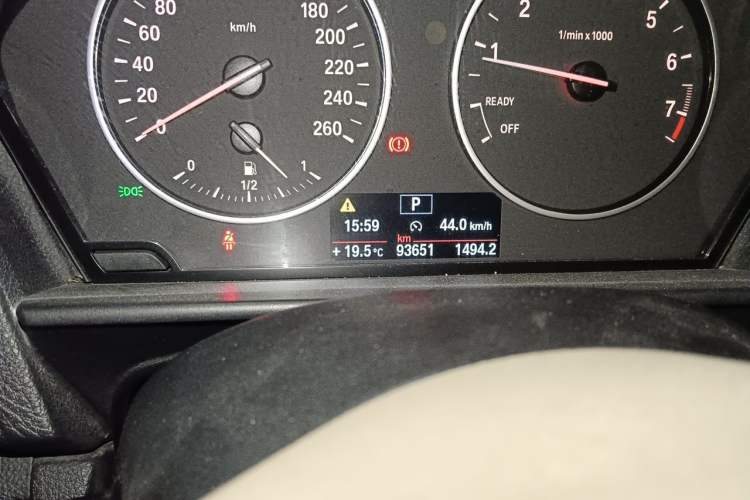 Used BMW 1 Series 2013 Facelifted 118i Leading Edition Odometer Close Up