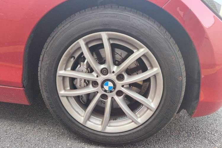 Used BMW 1 Series 2013 Facelifted 118i Leading Edition Right Front Wheel Hub