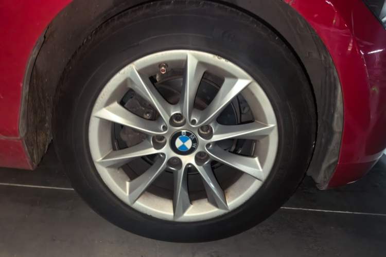 Used BMW 1 Series 2013 Revised 116i Leading Edition Right Front Wheel Hub