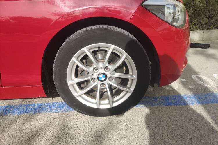 Used BMW 1 Series 2013 Facelifted 118i Leading Edition Right Front Wheel Hub