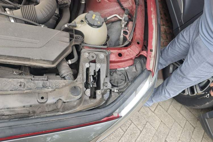 Used BMW 1 Series 2013 Revised 116i Urban Edition Engine Bay Left