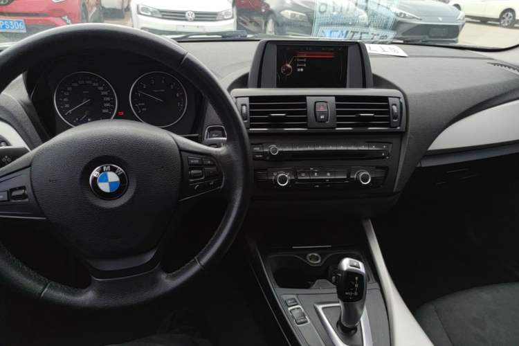 Used BMW 1 Series 2013 Revised 116i Leading Edition Audio And AC Panel