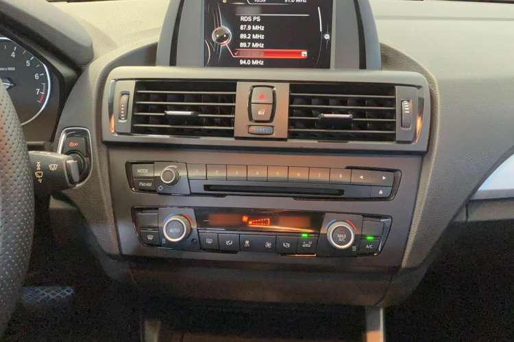 Used BMW 1 Series 2013 Facelifted 118i Leading Edition Audio And AC Panel