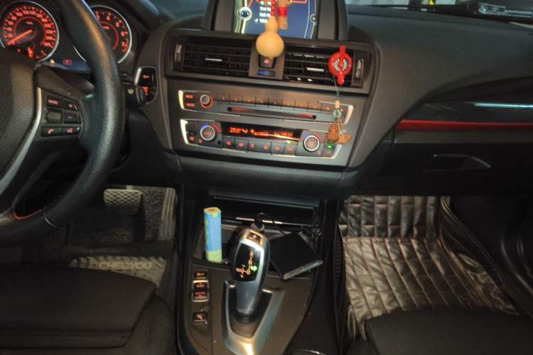 Used BMW 1 Series 2013 Revised 118i Sport Edition Audio And AC Panel