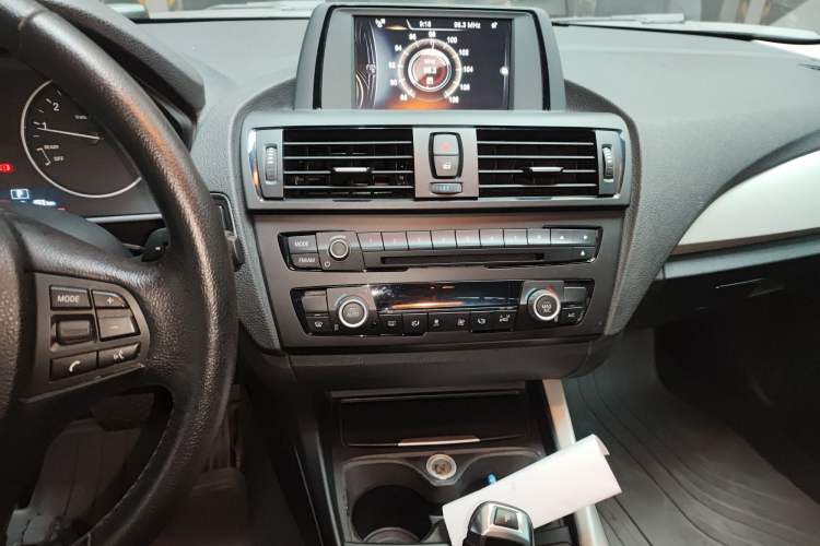 Used BMW 1 Series 2013 Facelifted 118i Leading Edition Audio And AC Panel