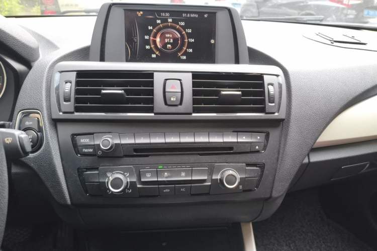 Used BMW 1 Series 2013 Revised 116i Leading Edition Audio And AC Panel