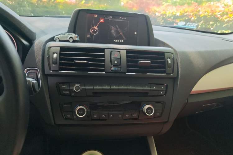 Used BMW 1 Series 2013 Facelifted 118i Leading Edition Audio And AC Panel