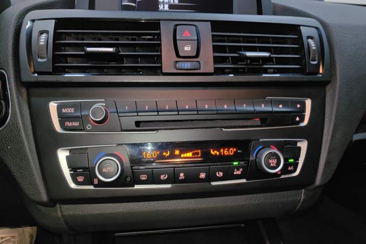 Used BMW 1 Series 2013 Revised 118i Sport Edition Audio And AC Panel