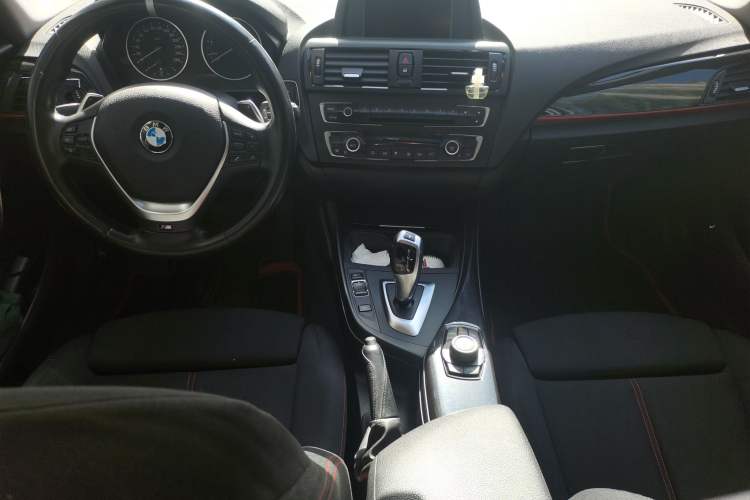 Used BMW 1 Series 2013 Revised 118i Sport Edition Center Console