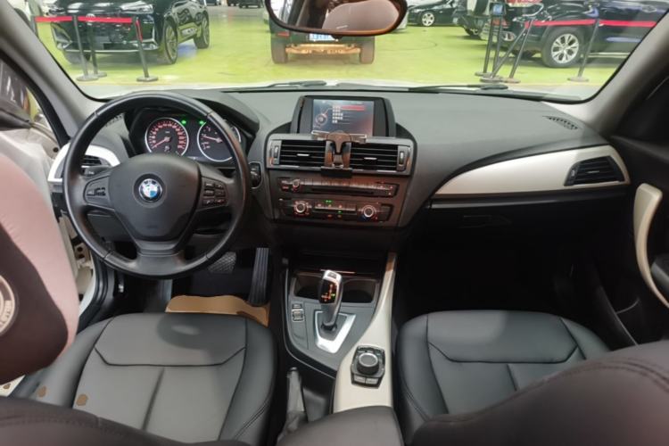 Used BMW 1 Series 2013 Revised 116i Leading Edition Center Console