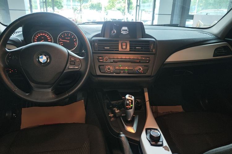 Used BMW 1 Series 2013 Revised 116i Leading Edition Center Console