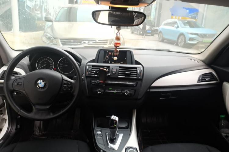 Used BMW 1 Series 2013 Revised 116i Leading Edition Center Console