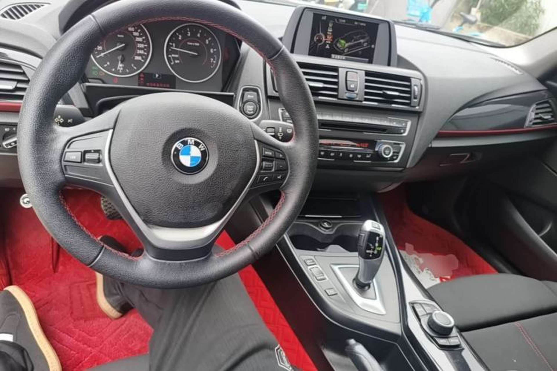 Used BMW 1 Series 2013 Revised 118i Sport Edition Center Console
