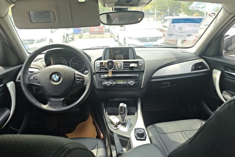 Used BMW 1 Series 2013 Revised 116i Leading Edition Center Console