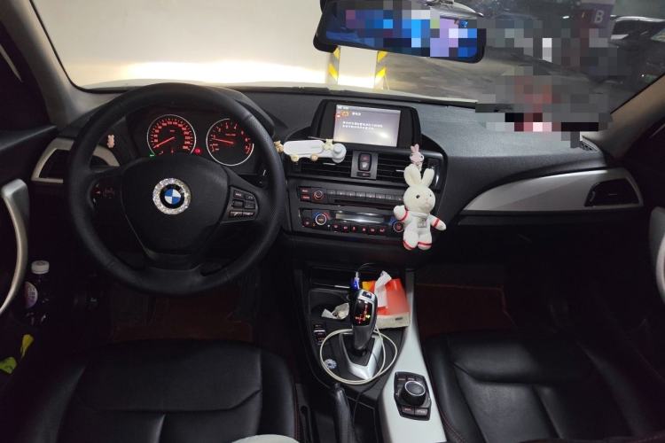 Used BMW 1 Series 2013 Facelifted 118i Leading Edition Center Console