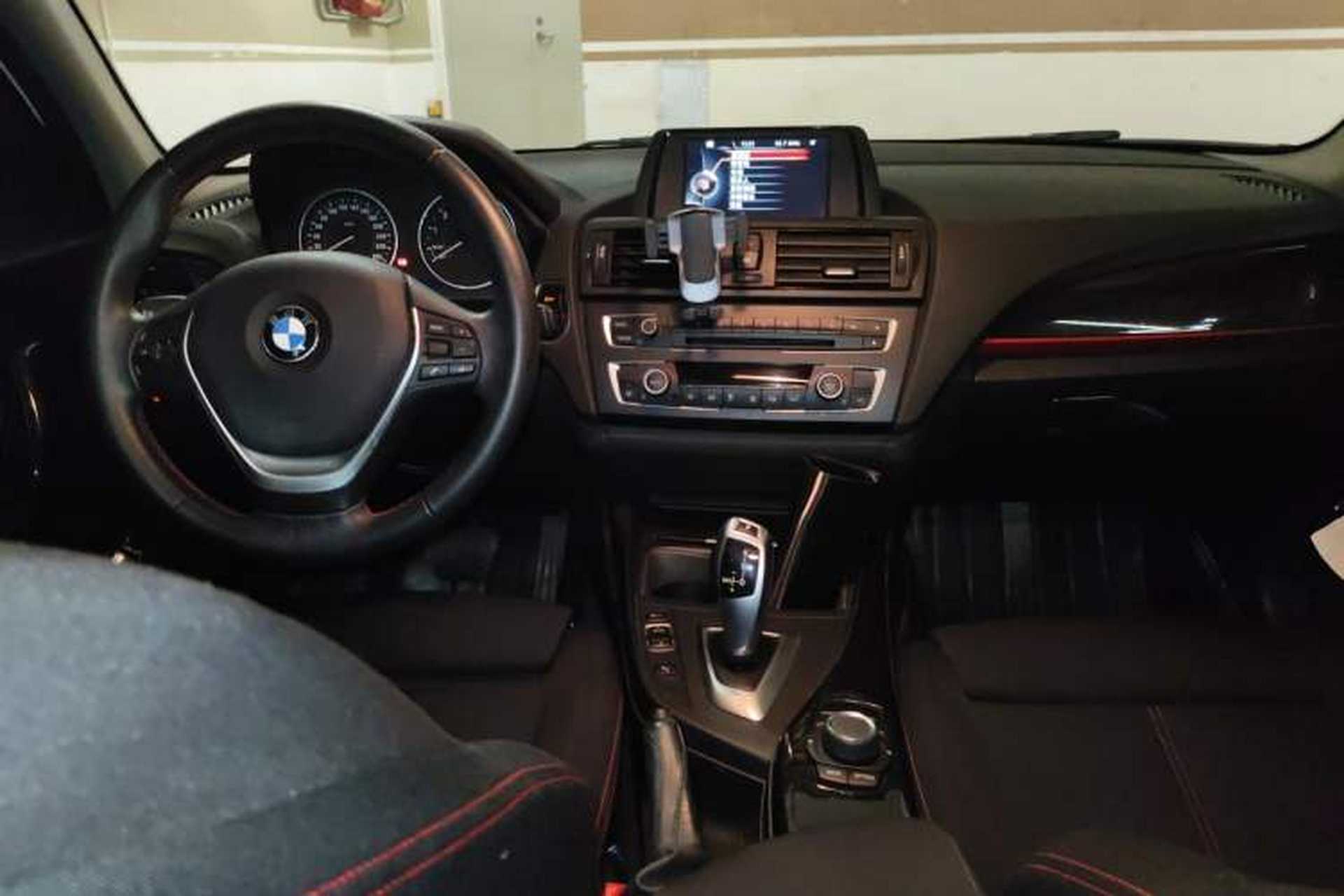 Used BMW 1 Series 2013 Revised 118i Sport Edition Center Console