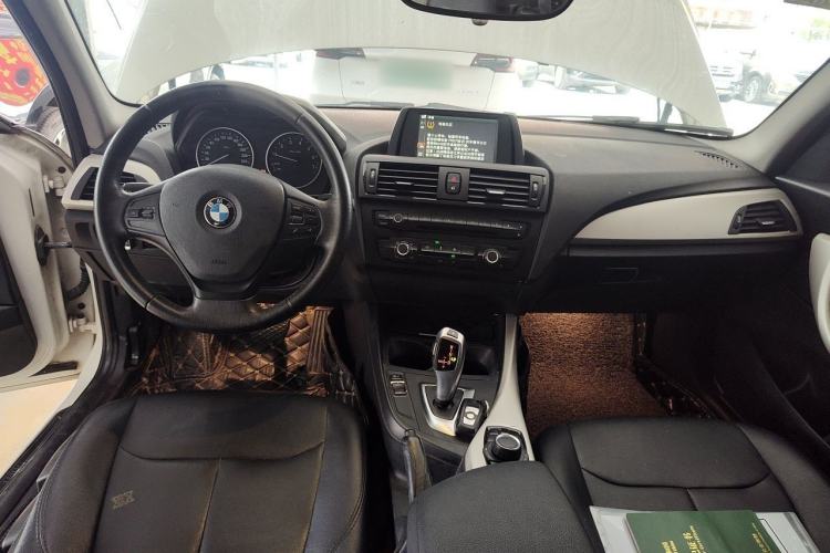 Used BMW 1 Series 2013 Revised 116i Leading Edition Center Console