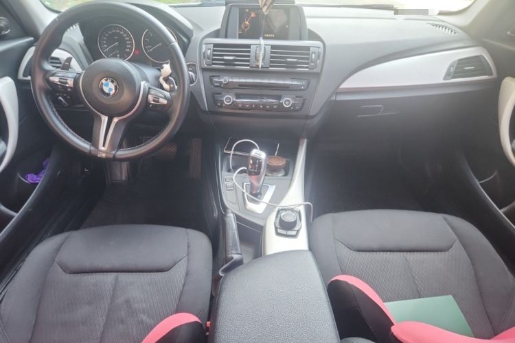 Used BMW 1 Series 2013 Facelifted 118i Leading Edition Center Console